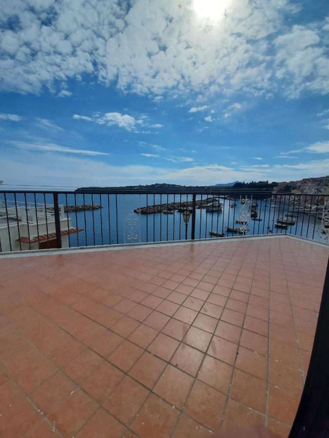 شقة Residenza Mena Marina Corricella بروسيدا المظهر الخارجي الصورة